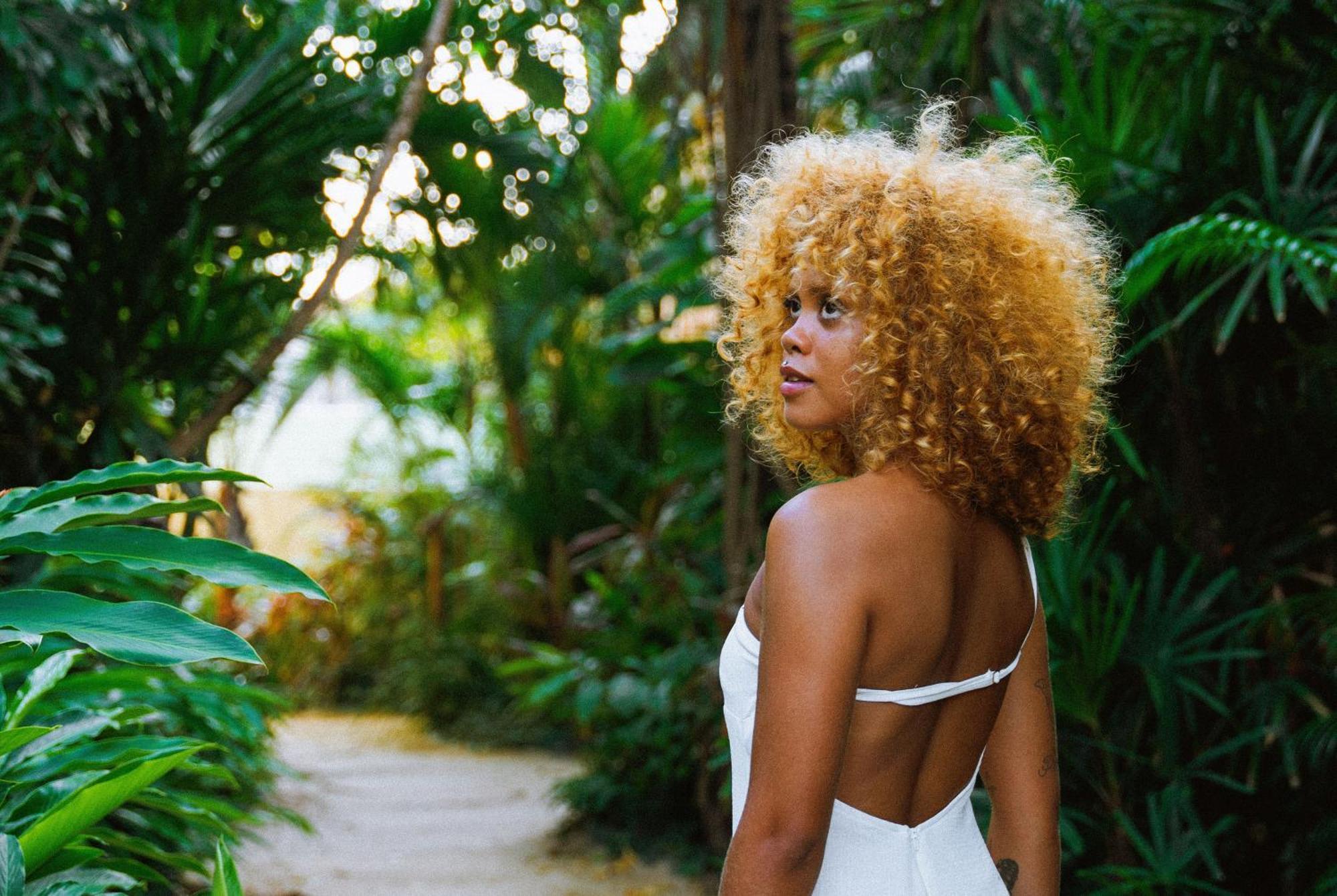 Cafe Jeri Hotel Jijoca de Jericoacoara Eksteriør bilde A woman with a blonde afro